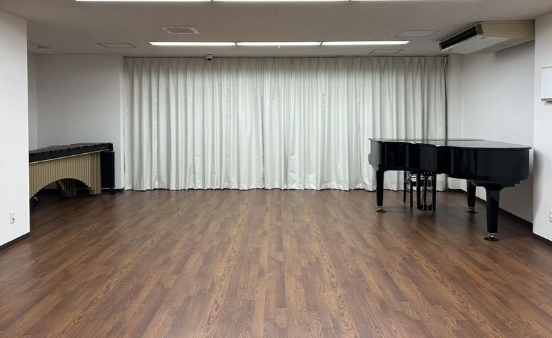 地下1階30畳♪ [プチ・サロン] 中野区新井薬師前駅徒歩8分！ - 音楽スタジオ Keys&Reeds 