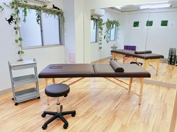 半円の枕は高さ８cm - プライベートサロンくろねこスタジオ 【JR大森駅東口徒歩6分】プライベートサロンくろねこスタジオの設備の写真