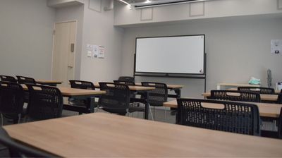 駅近！室内完全リノベーション済み　防音、プロジェクター完備　最大22人利用できます - 赤坂・溜池山王の貸スペース