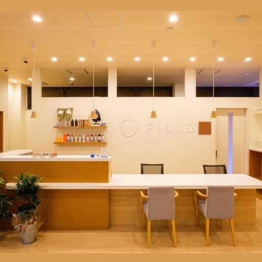 エステベッドあり(昇降可)完全個室/3.3坪/空調あり/サロン用 - FILL& フィルアンド