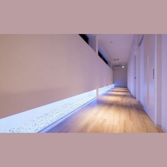 エステベッドあり(昇降可)完全個室/3.3坪/空調あり/サロン用 - FILL& フィルアンド