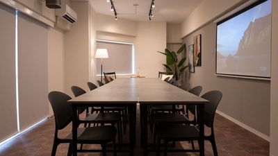 調光で雰囲気を変えることも可能！ - アジュール新大阪 【貸会議室】アジュール新大阪の室内の写真