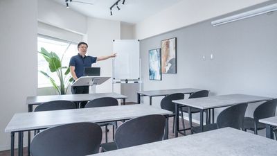 スクール形式 - アジュール新大阪 【貸会議室】アジュール新大阪の室内の写真