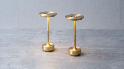 デスクライト(間接照明) - アジュール新大阪 【貸会議室】アジュール新大阪の設備の写真