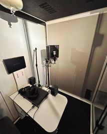 四谷三丁目「Mo4ca(モシカ）」 四谷三丁目「Mo4ca(モシカ）」防音室最大4名までの室内の写真