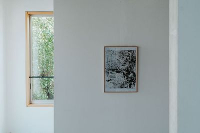 【3階】可動壁を使った作品展示イメージ - ブレンドスタジオ (Blend Studio) 【土日祝・個人限定】一棟貸切の映像・MV撮影スタジオ｜3時間の設備の写真