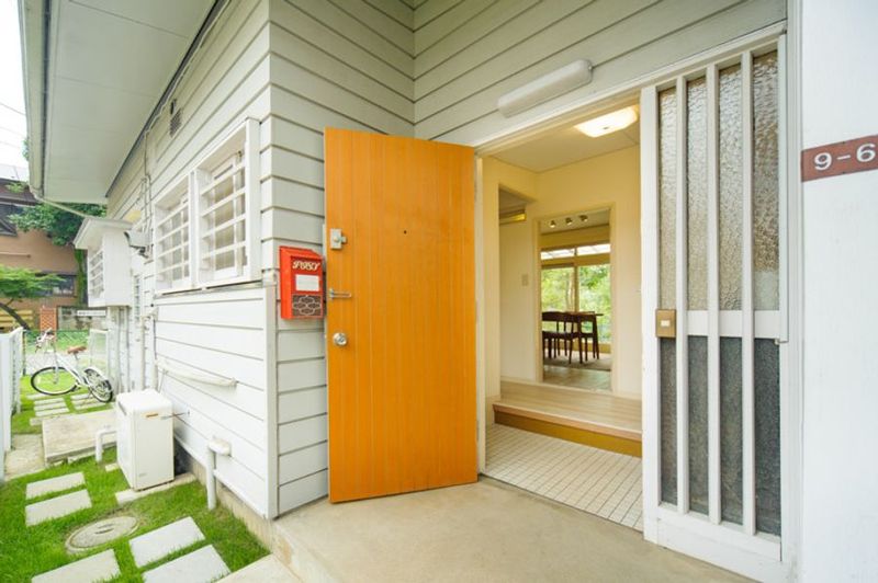 白い小さな一軒家ハウススタジオ　杉並区　本物のこだわり建築 - 杉並ハウススタジオ