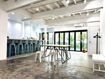 スペース奥から - FukagawaGarage Fukagawa Garage (深川ガレージ )の室内の写真