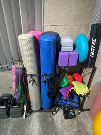 ストレッチポールも4種類 - レンタルスペース HALO GYMの設備の写真