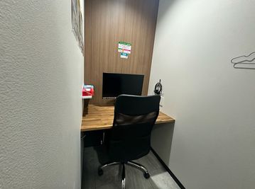 いいオフィス品川 1名個室（ブース21）8階の室内の写真