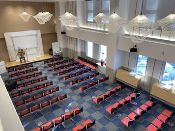 【リロの会議室】池袋 【リロの会議室】池袋　9階ホールの室内の写真