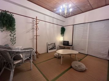 駅近、昭和レトロルーム　懐かしいブラウン管テレビでノスタルジックなひとときを - 南流山ビンテージサロンスペース