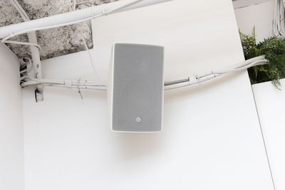 スピーカー完備！
立体的な音響をお楽しみください！ - Allegro 新橋・虎ノ門 【新橋・虎ノ門エリア】　楽器演奏可の多目的スペースの室内の写真