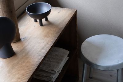 撮影小物を美しく映す、木の質感ある背景 - アンスピラシオン (Anspiration)  光に包まれた北欧の家の設備の写真