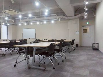 定禅寺ヒルズ(定禅寺通り) 4階会議室の室内の写真