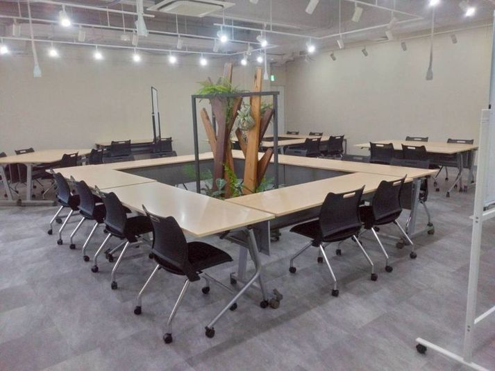 定禅寺ヒルズ(定禅寺通り) 4階西会議室の室内の写真