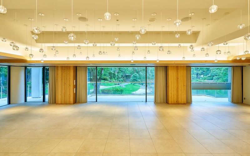 東郷記念館 KAGURA : 神楽（1F） KAGURA : 神楽（1F）の室内の写真