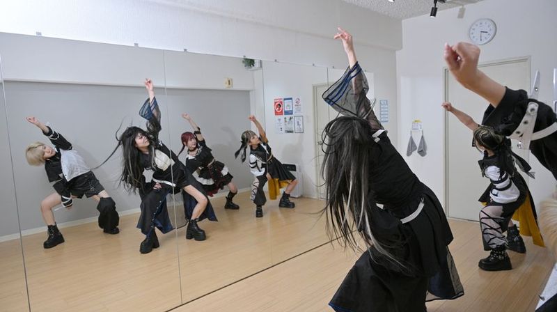 広々ダンス可能 - レンタルスタジオaile(エール) 【大阪主要駅徒歩圏内】格安でレッスンができるレンタルスタジオの室内の写真