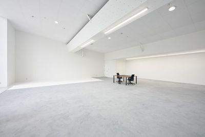 Studio ZOO富士吉田 富士吉田スタジオ – 自然光が差し込む、開放的な撮影空間 の室内の写真