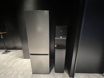 冷蔵庫・ウォーターサーバー利用可能 - GENSEKI 24時間利用可能！完全防音！設備充実！多用途OK！本格スタジオの設備の写真
