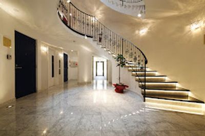 玄関を入ると、そこは壮大な螺旋階段♪
気分はプリンセス。 - プレシオール藤が丘 Aphrodite Room 藤が丘の入口の写真