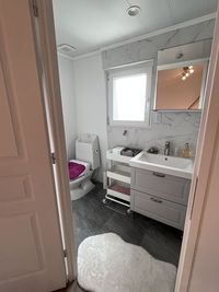 パウダールームには、シャワールーム、トイレ、洗面台完備。 - プレシオール藤が丘 Aphrodite Room 藤が丘の設備の写真