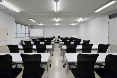 SEED21 レンタル会議室5Fの室内の写真