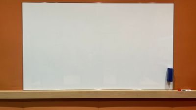 【新高島駅から徒歩2分】ホワイトボードなどの備品もお使いいただけます。 - chilink WORKSITE MINATOMIRAI 貸し会議室【RoomB - 13㎡】の設備の写真