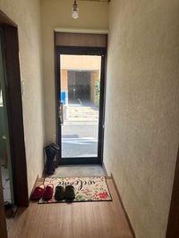 COCORU 103（作品展示室、多目的スペース） 手作り作品、アート作品展示室の室内の写真