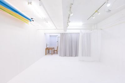 ハレルフォト 【大楠の日赤通り沿いにオープン！】使い易い白いスタジオの室内の写真