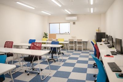 社会人専用の自習室！ - クロキジュクに併設された365日利用可能な自習室