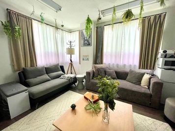 ストーン烏丸御池 🪨ビジネスにもプライベートにもマルチに使える✨多目的スペースの室内の写真