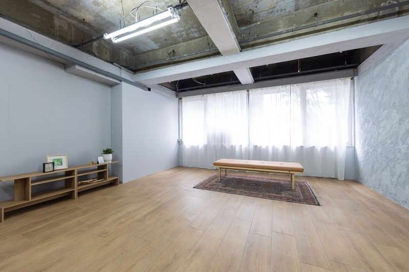 二つのスタジオで自由に幅広く！！！用途は無限に広がります！ - ハレルフォト