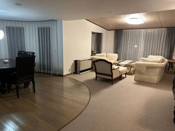 ソファ - 軽井沢ミーティング、お休み空間 軽井沢 SOHOの室内の写真