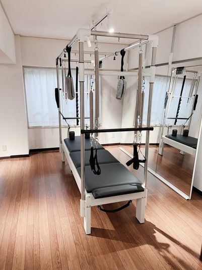 【基本プラン】キャフォーマー・チェア・バレル完備 - Pilates Studio Lui 渋谷店