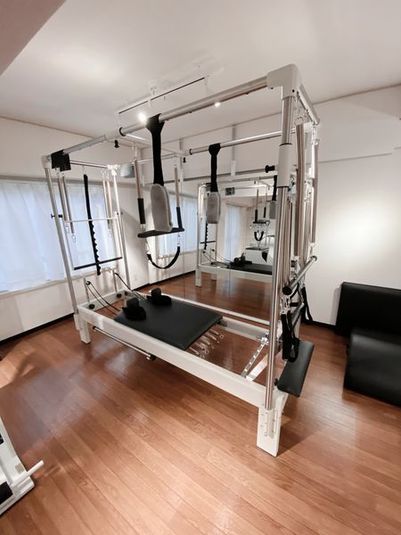 【基本プラン】キャフォーマー・チェア・バレル完備 - Pilates Studio Lui 渋谷店