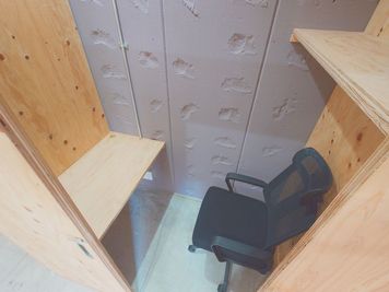 鍵付きボックス席!籠って追い込みの 仕事、自習がはかどります。 - い居場所 GOSE