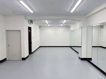 Step 小平・一橋学園スタジオBの室内の写真