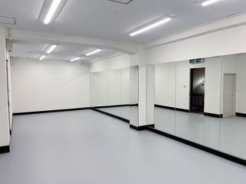 Step 小平・一橋学園スタジオBの室内の写真