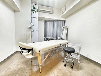 お気軽サロン梅田lilyの室内の写真