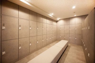 鍵付きロッカー（40個） - S&Co. DANCE STUDIO 【人形町駅徒歩1分】都内最大級ダンススタジオの室内の写真