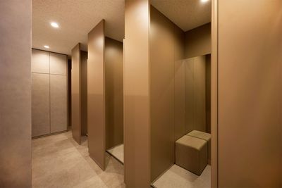 更衣室（4個） - S&Co. DANCE STUDIO 【人形町駅徒歩1分】都内最大級ダンススタジオの室内の写真