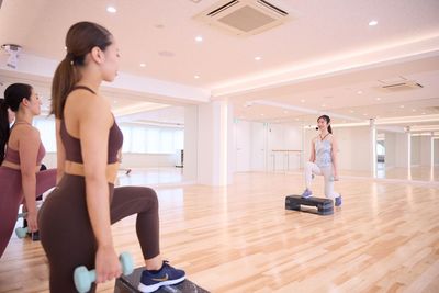 自然光 - S&Co. DANCE STUDIO 【人形町駅徒歩1分】都内最大級ダンススタジオの室内の写真