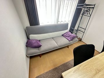 疲れたらソファーで休めます🍀 - お気軽ルーム　グランベルデ お気軽会議室　グランベルデの室内の写真