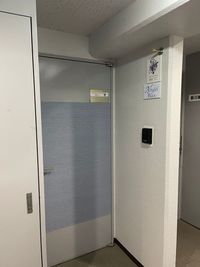 カメラ付きインターフォン - 【AngelSalonグループ】iley川崎店 【完全個室】レンタル美容サロンの入口の写真