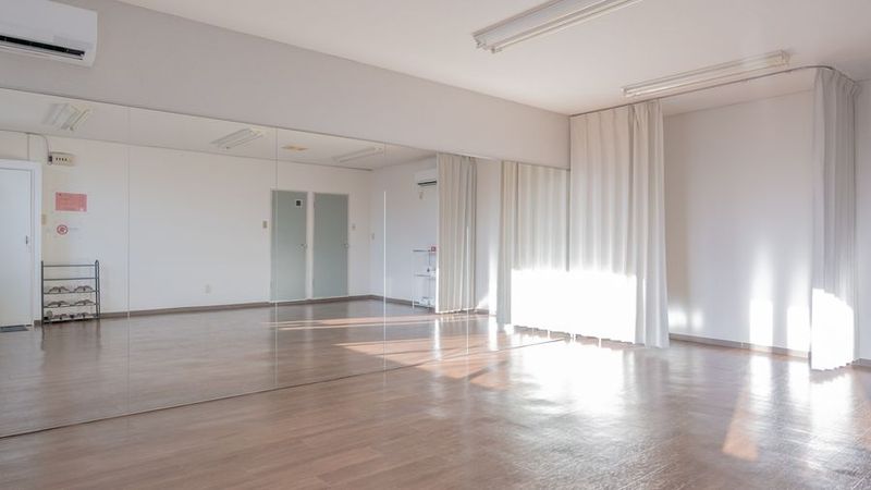 レンタルダンススタジオ - レンタルスペース リン　江坂スタジオ