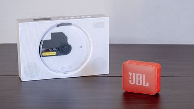 ブルートゥース対応スピーカーとＣＤプレイヤー - レンタルスペース リン　江坂スタジオ レンタルダンススタジオの設備の写真