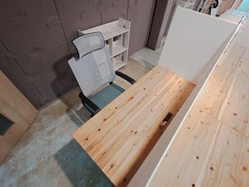 近鉄御所駅徒歩3分!コワーキングスペース内の指定席で、集中してworkや自習! - い居場所 GOSE