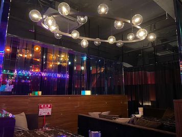 ORIENTAL LOUNGE長崎 駅近🤍【101名様-150名様まではこちら】 映えスポット✨の室内の写真