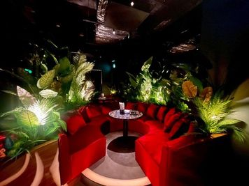 ORIENTAL LOUNGE大分 駅近🤍【101名様-150名様まではこちら】 映えスポット✨の室内の写真